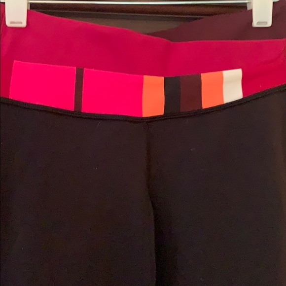 Lululemon yoga pants - Picture 2 of 4